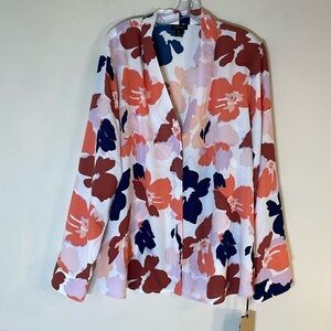 HALOGEN Floral V Neck Button Down Shirt. 3X. NWT.